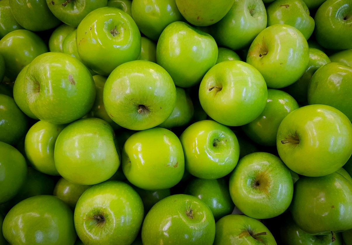 Pile of fresh green apples