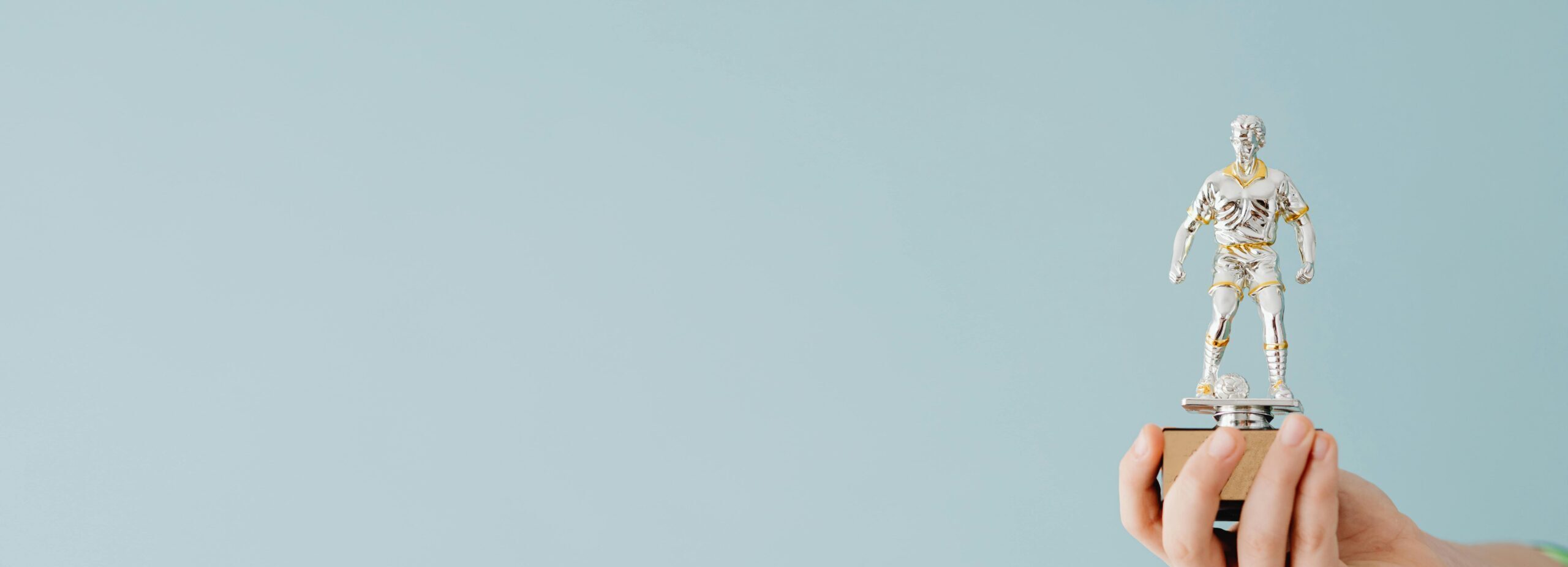 Types of Employee Rewards: Ideas & Reward Schemes for Workplace Engagement